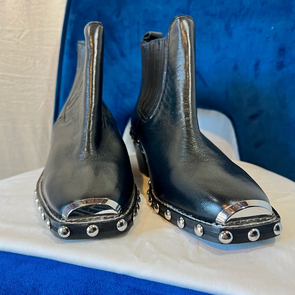 New, Topshop + Alana Low Ankle Boots - Black size 9 1/2